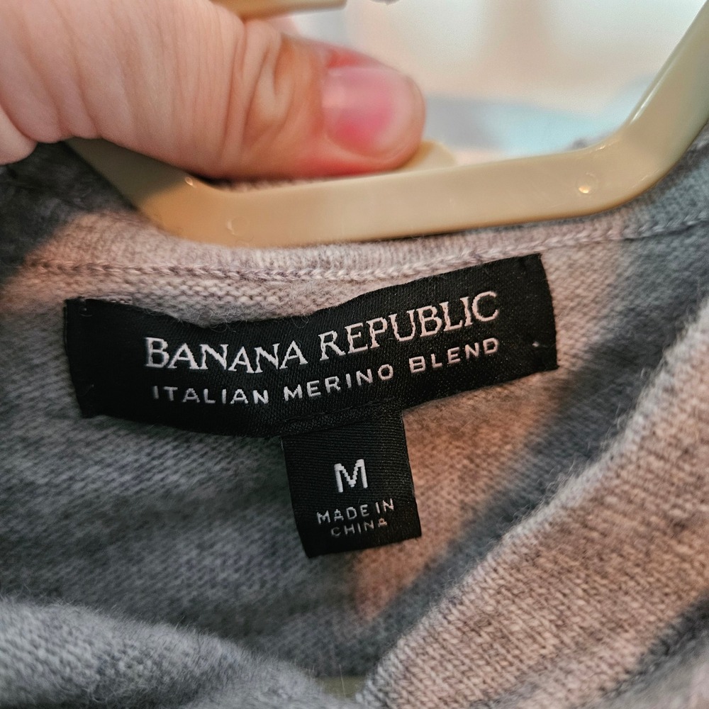 Banana Republic Sweatshirt Medium Gray Italian Merino Wool Blend Hooded Sweater - Picture 5 of 7